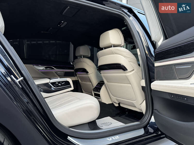 Седан BMW 7 Series 2021 в Киеве