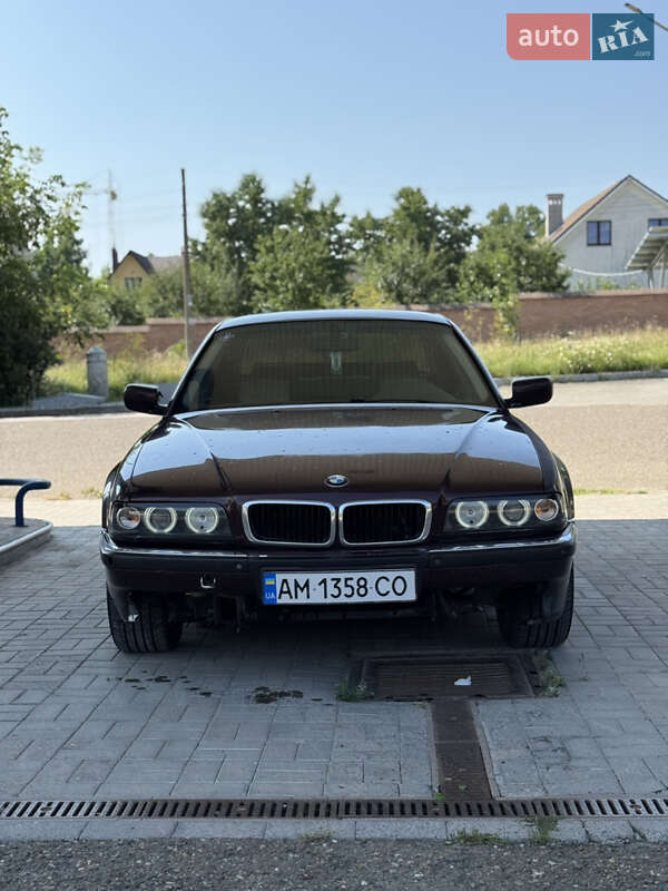 BMW 7 Series 1996