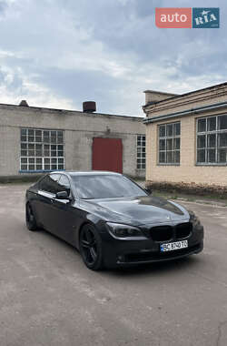 Седан BMW 7 Series 2010 в Львове