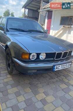 Седан BMW 7 Series 1987 в Теофиполе