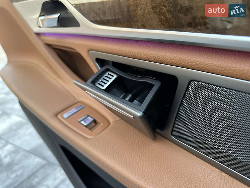 Седан BMW 7 Series 2016 в Виннице фото 43 Седан BMW 7 Series 2016 в Виннице