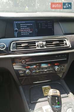 Седан BMW 7 Series 2009 в 