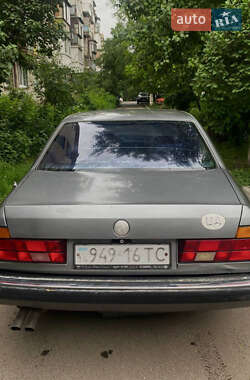 Седан BMW 7 Series 1992 в Першотравенську