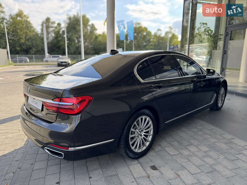Седан BMW 7 Series 2016 в Ивано-Франковске фото 9 Седан BMW 7 Series 2016 в Ивано-Франковске