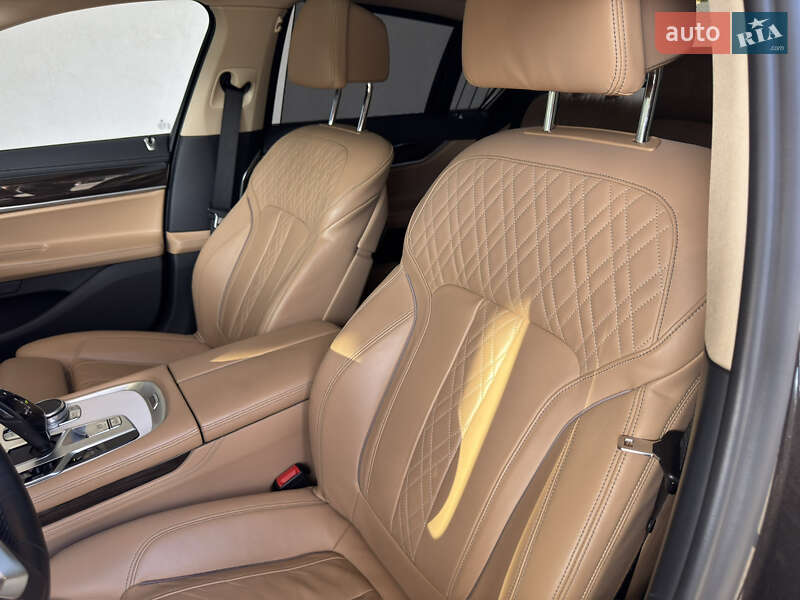 Седан BMW 7 Series 2016 в Ивано-Франковске фото 42 Седан BMW 7 Series 2016 в Ивано-Франковске