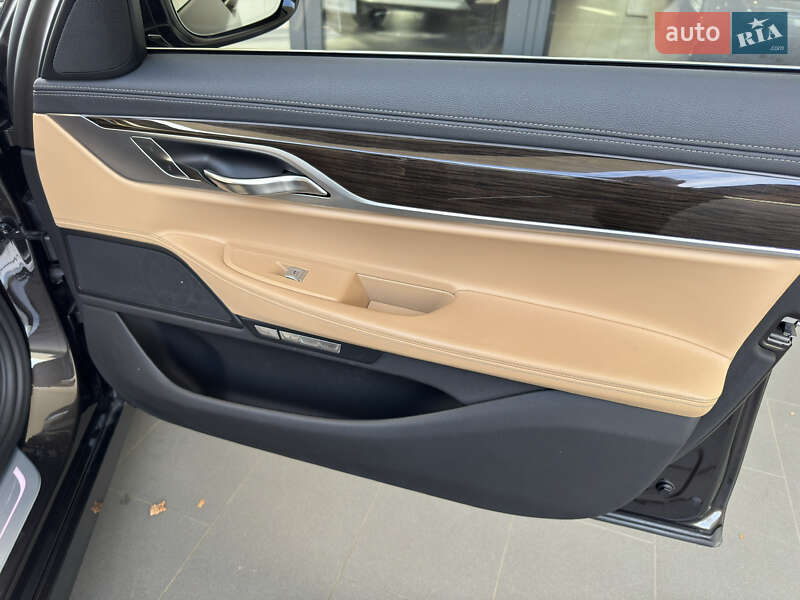 Седан BMW 7 Series 2016 в Ивано-Франковске фото 61 Седан BMW 7 Series 2016 в Ивано-Франковске