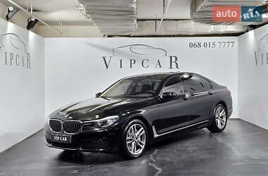 Седан BMW 7 Series 2015 в Киеве