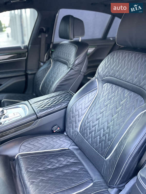 Седан BMW 7 Series 2020 в Киеве