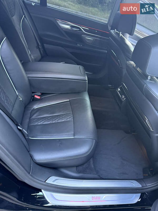 Седан BMW 7 Series 2020 в Києві фото 17 Седан BMW 7 Series 2020 в Києві