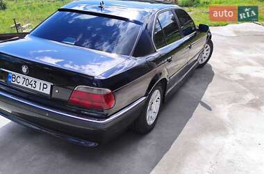Седан BMW 7 Series 2001 в  фото 12 Седан BMW 7 Series 2001 в