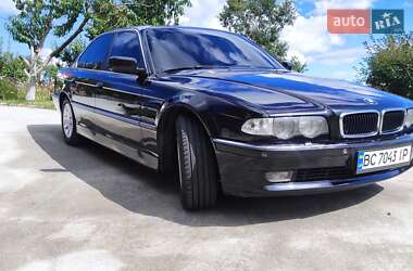 Седан BMW 7 Series 2001 в  фото 21 Седан BMW 7 Series 2001 в