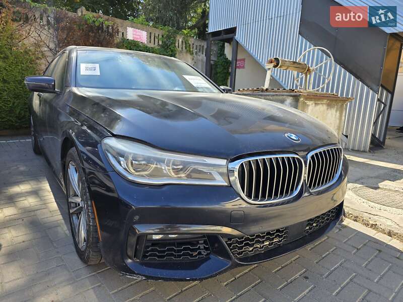 Седан BMW 7 Series 2016 в Черновцах