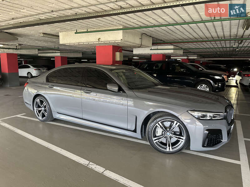 Седан BMW 7 Series 2017 в Киеве фото 10 Седан BMW 7 Series 2017 в Киеве