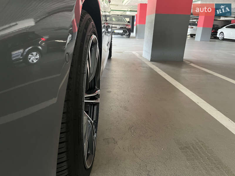 Седан BMW 7 Series 2017 в Киеве фото 47 Седан BMW 7 Series 2017 в Киеве