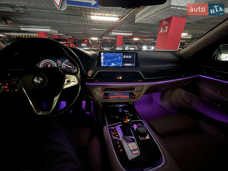 Седан BMW 7 Series 2017 в Киеве фото 53 Седан BMW 7 Series 2017 в Киеве