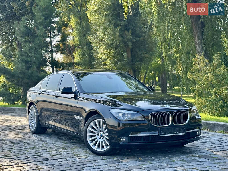 BMW 7 Series 2011