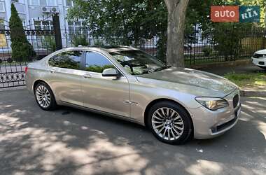 Седан BMW 7 Series 2011 в 