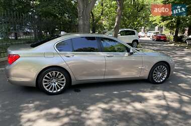 Седан BMW 7 Series 2011 в 