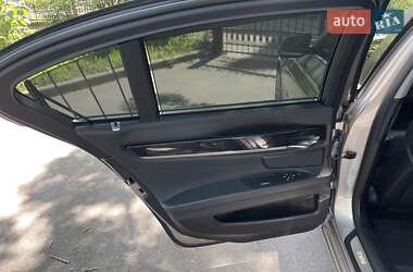 Седан BMW 7 Series 2011 в 