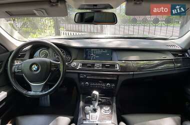 Седан BMW 7 Series 2011 в 