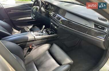 Седан BMW 7 Series 2011 в 
