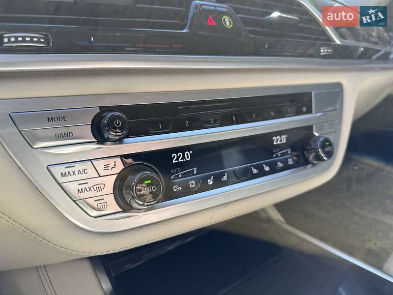 Седан BMW 7 Series 2019 в Киеве