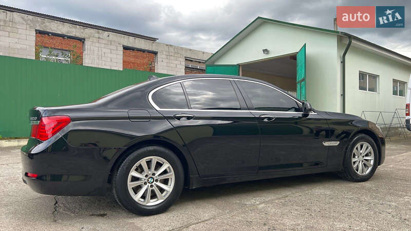 Седан BMW 7 Series 2011 в Горохове