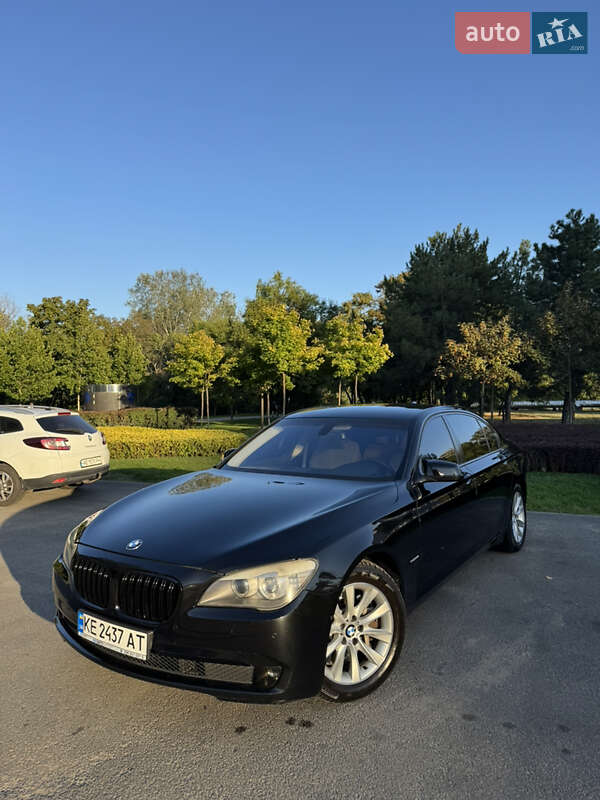 Седан BMW 7 Series 2011 в Днепре