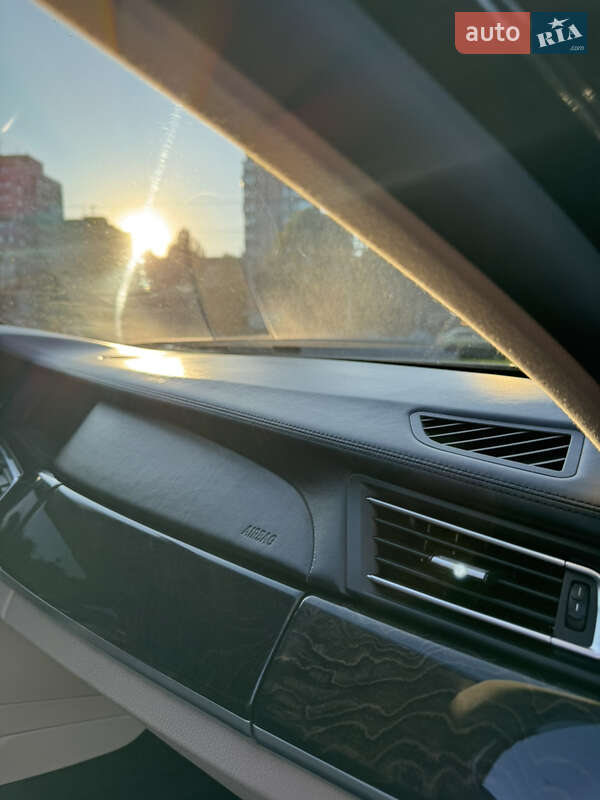 Седан BMW 7 Series 2011 в Днепре