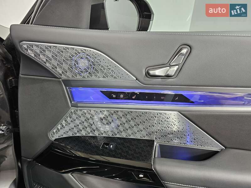 Седан BMW 7 Series 2023 в Киеве