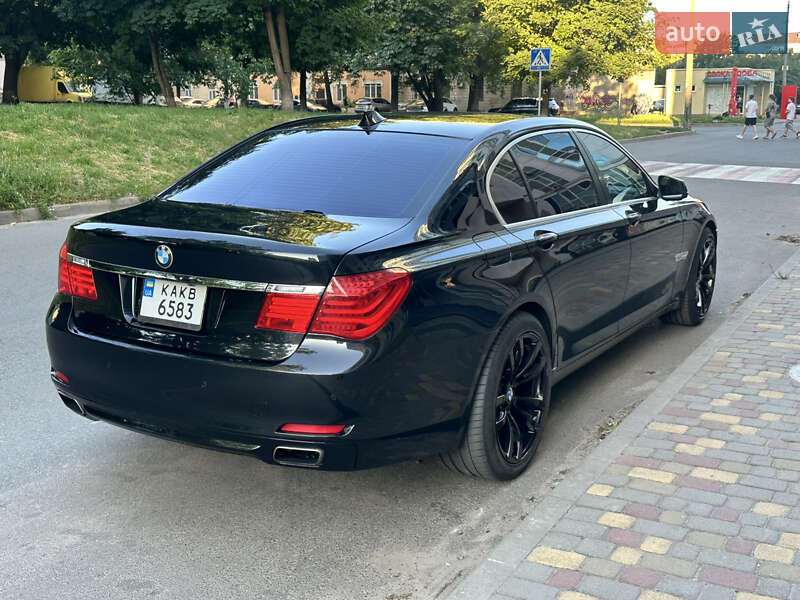 Седан BMW 7 Series 2010 в Броварах