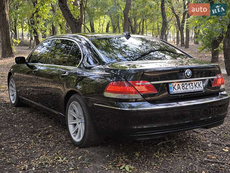 Седан BMW 7 Series 2003 в Днепре