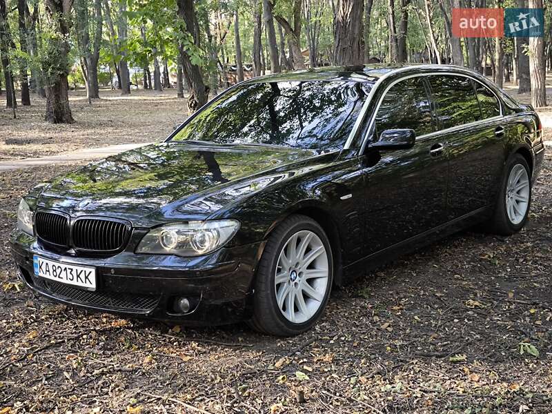 Седан BMW 7 Series 2003 в Днепре