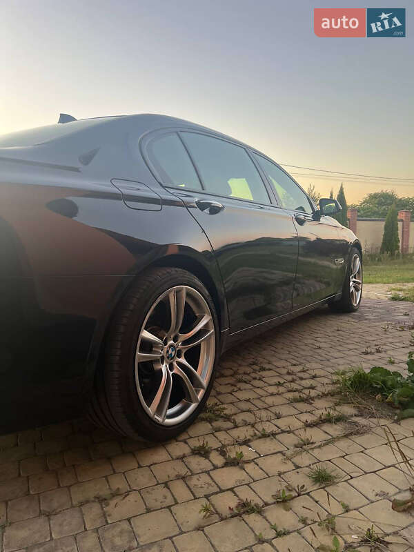 Седан BMW 7 Series 2015 в Києві