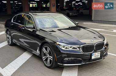 Седан BMW 7 Series 2015 в 