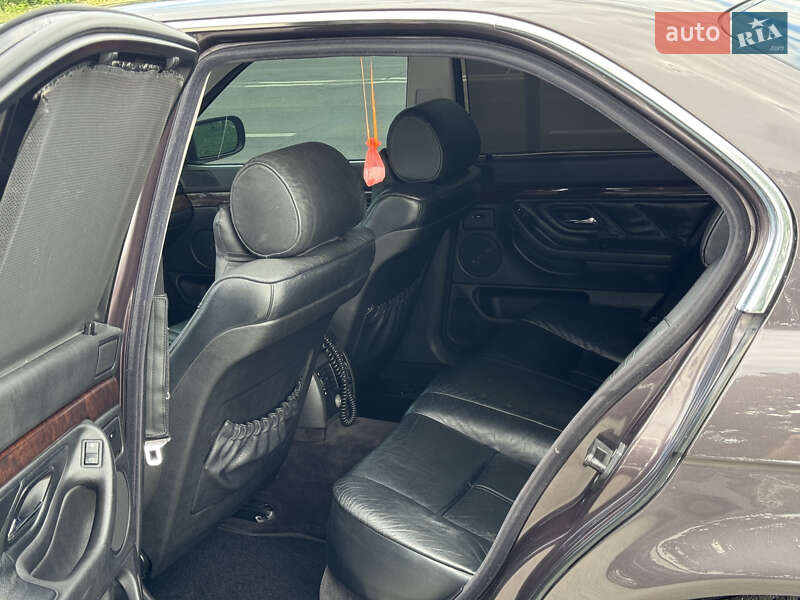 Седан BMW 7 Series 1995 в Івано-Франківську