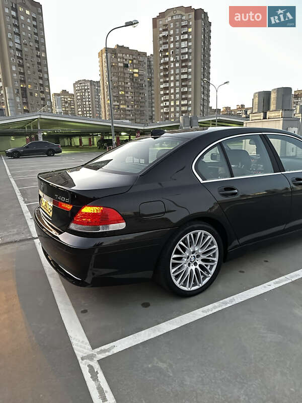 Седан BMW 7 Series 2003 в Киеве