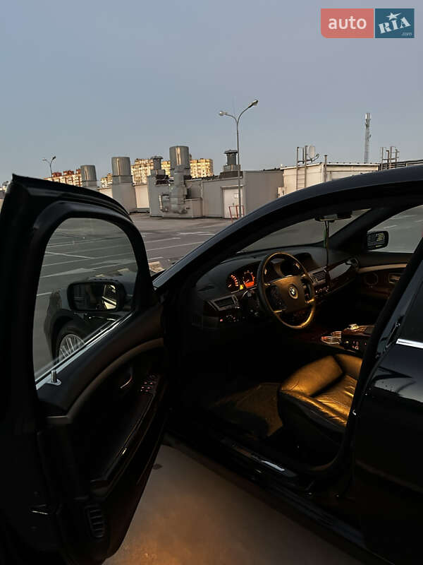 Седан BMW 7 Series 2003 в Киеве