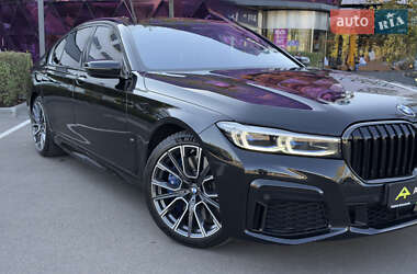 Седан BMW 7 Series 2022 в 
