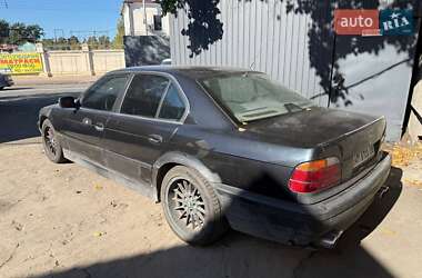 Седан BMW 7 Series 1995 в Киеве
