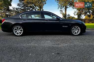 Седан BMW 7 Series 2011 в 