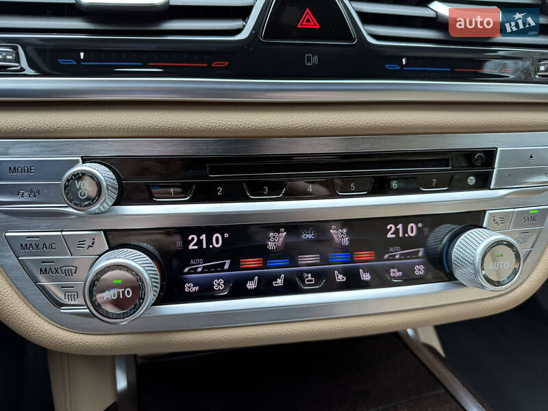 Седан BMW 7 Series 2015 в Киеве фото 42 Седан BMW 7 Series 2015 в Киеве