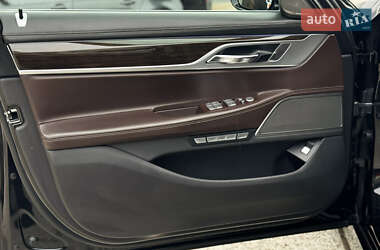 Седан BMW 7 Series 2016 в 