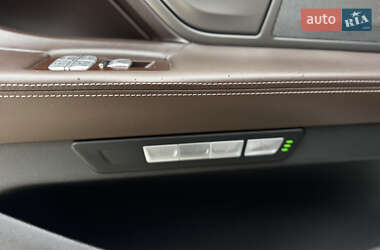 Седан BMW 7 Series 2016 в 