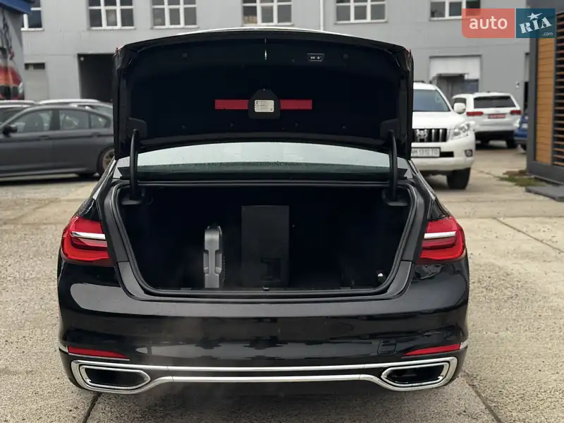 BMW 7 Series 2016 VIN WBA7F2101HG781294 фото оголошення 63 з 152