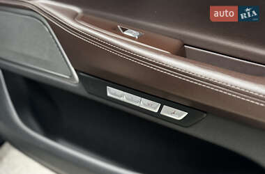 Седан BMW 7 Series 2016 в 