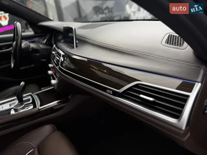 BMW 7 Series 2016 VIN WBA7F2101HG781294 фото оголошення 90 з 152