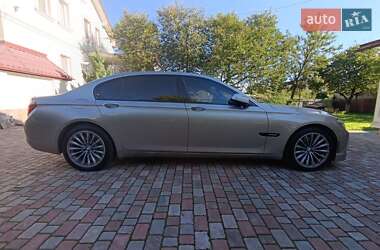 Седан BMW 7 Series 2010 в 