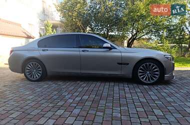 Седан BMW 7 Series 2010 в 