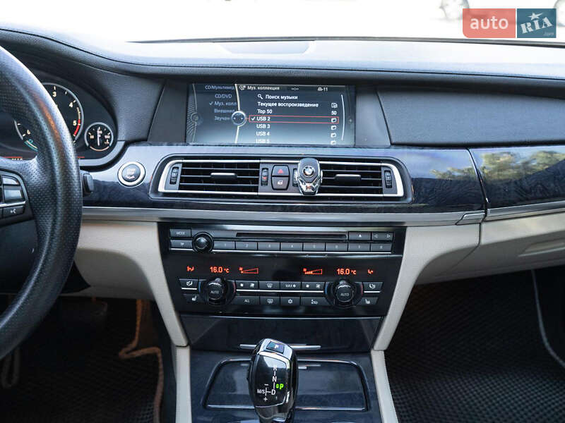 Седан BMW 7 Series 2009 в Одесі